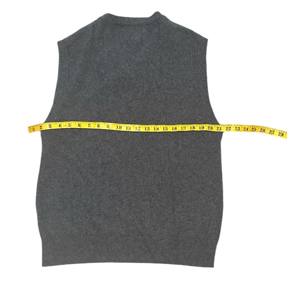 Classic Gap Tailored Vest - Picture 5 of 10